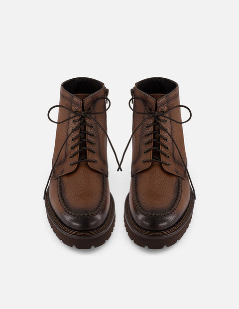 Botines cuero piel bombeada para hombre con detalle