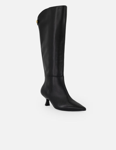 Bota negra piel para mujer con botón metálico