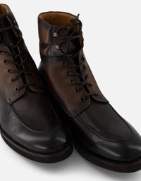 Botines café piel grabada para hombre con sombreado